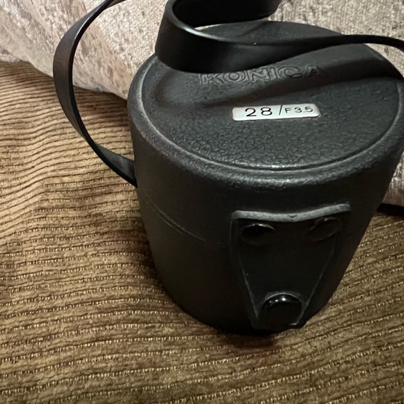 Vintage still working KONICA camera lens and casing 28mm f3.5 - Picture 3 of 8